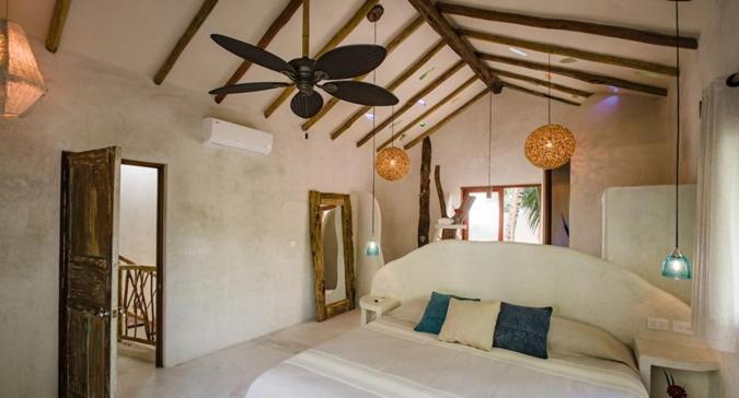 Beachfront In Beach- Location! Villa *