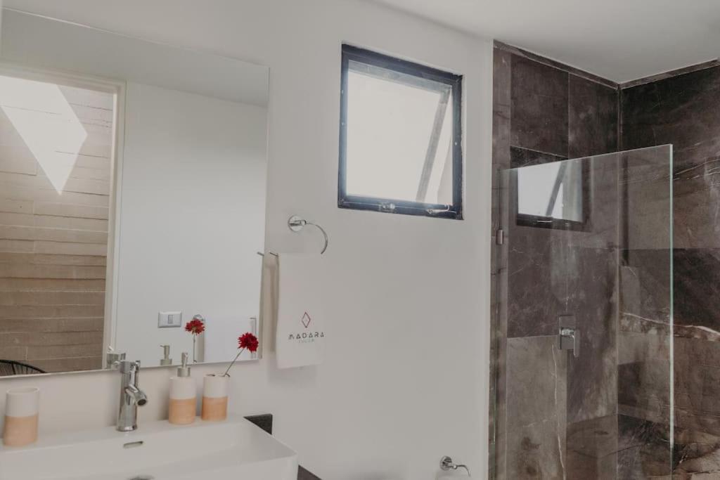 Apartamento Lujoso Penthouse De Tres Pisos En Madara
