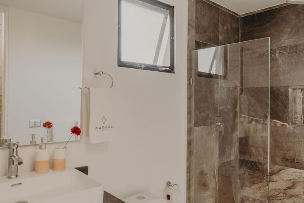 Lujoso Penthouse De Tres Pisos En Madara Apartamento