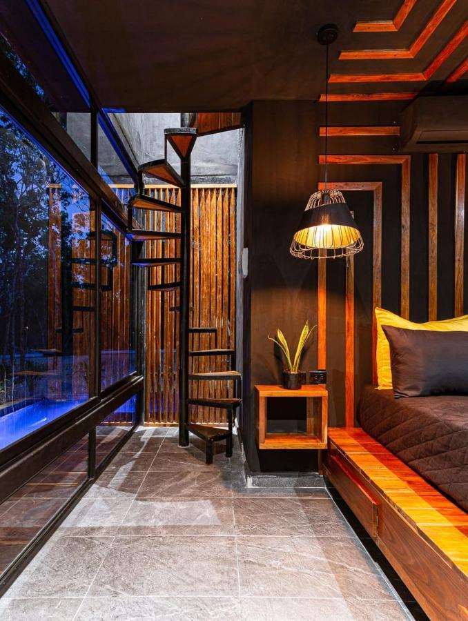 Villa K NAJ- Tiny House con cenote natural privado. Tulum