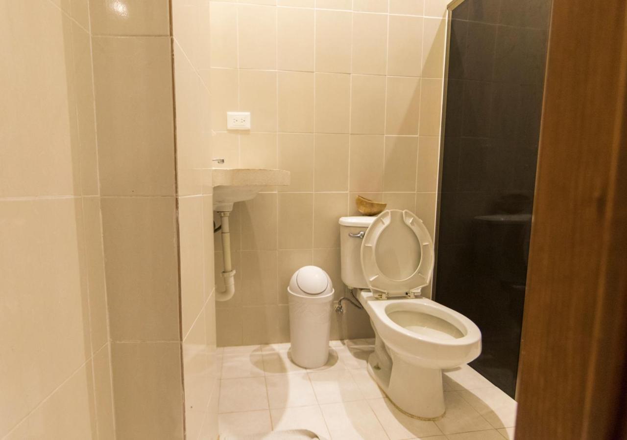 Departamentos Yolanda Hotel