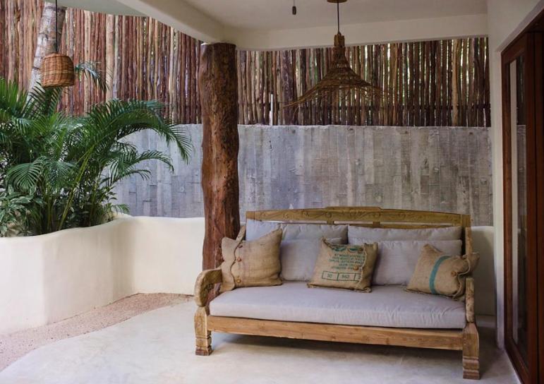 Villa Beachfront In Beach- Location! *