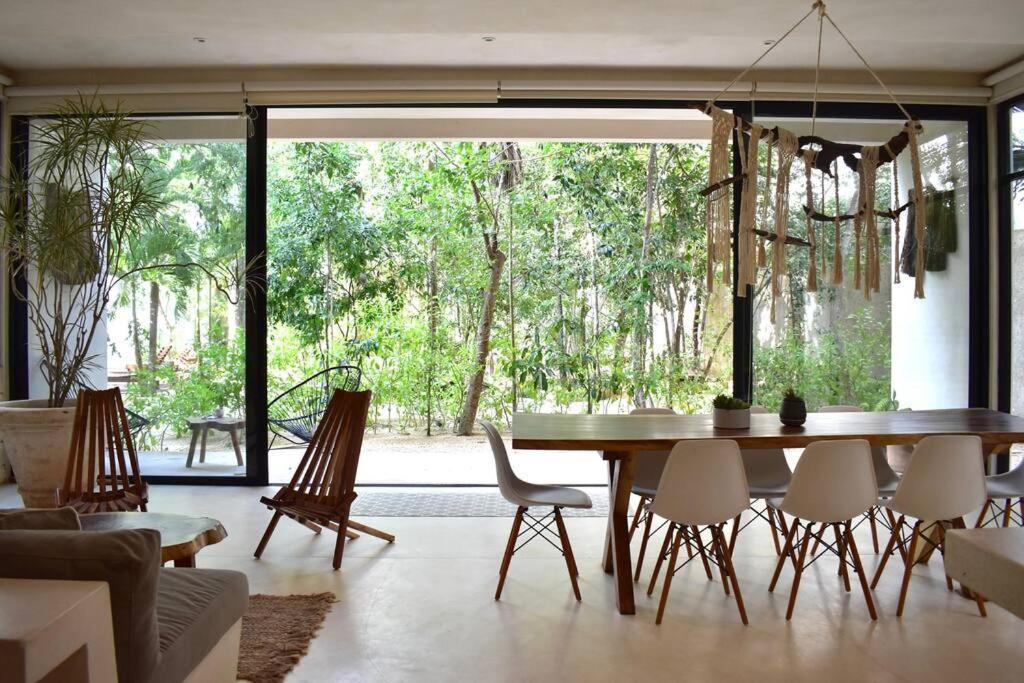 Chic-modern Apt W/pool, Garden, Parking & 3 Bikes Apartamento Tulum
