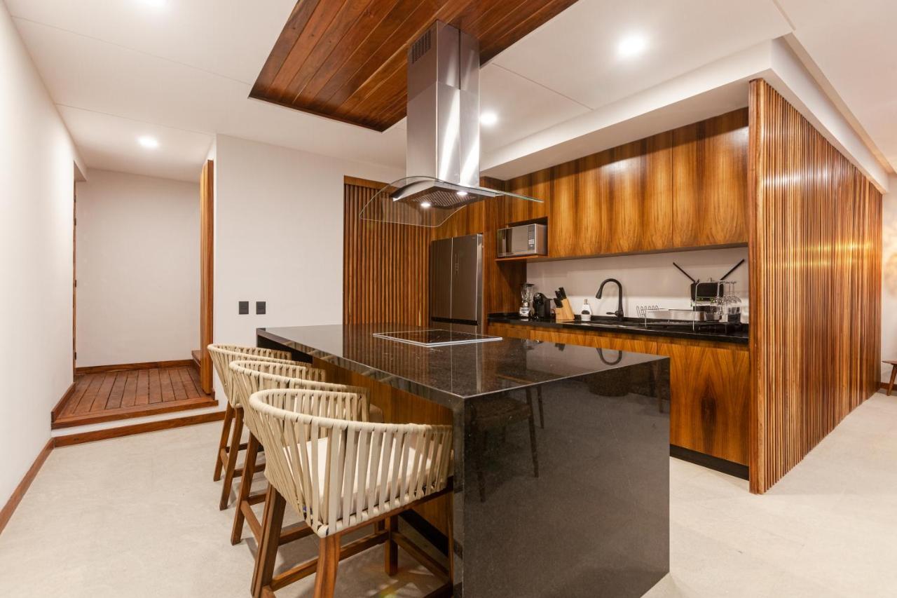 Aru Luxury