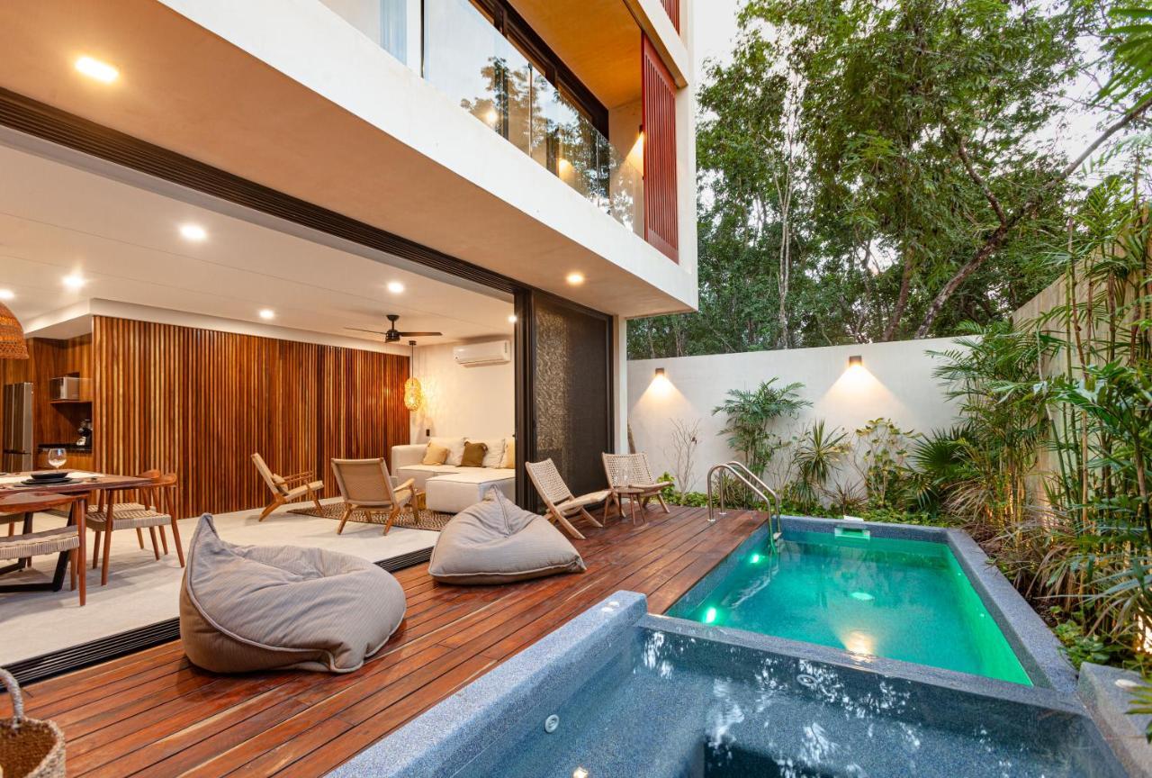 Aru Luxury