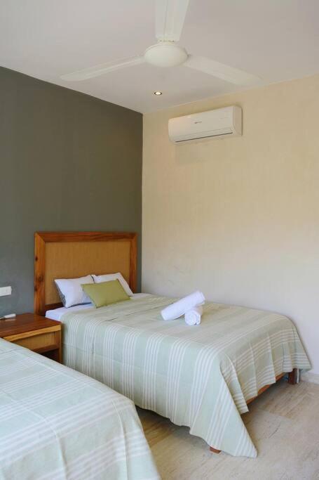 Exclusive, Spacious, Comfy 3 Bedroom Ph With Pool! Apartamento