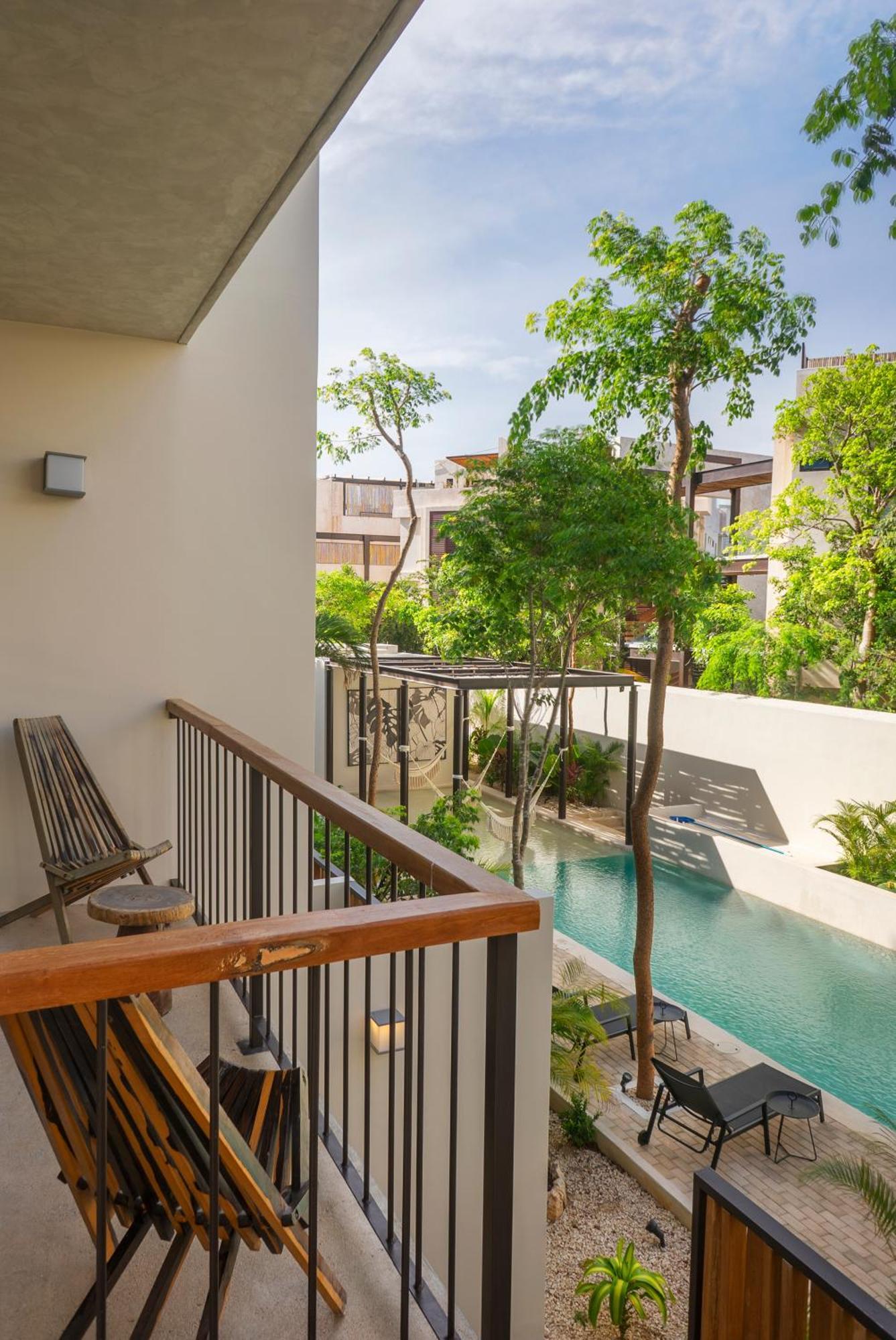 Luxury For 4 With Access To Pool - A203 *