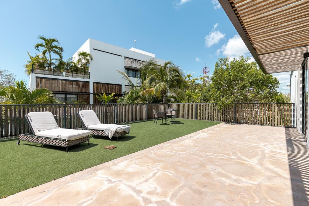 Mudra Tulum