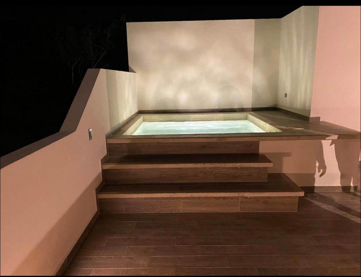 Apartamento Penthouse En La Veleta Con Alberca Privada *