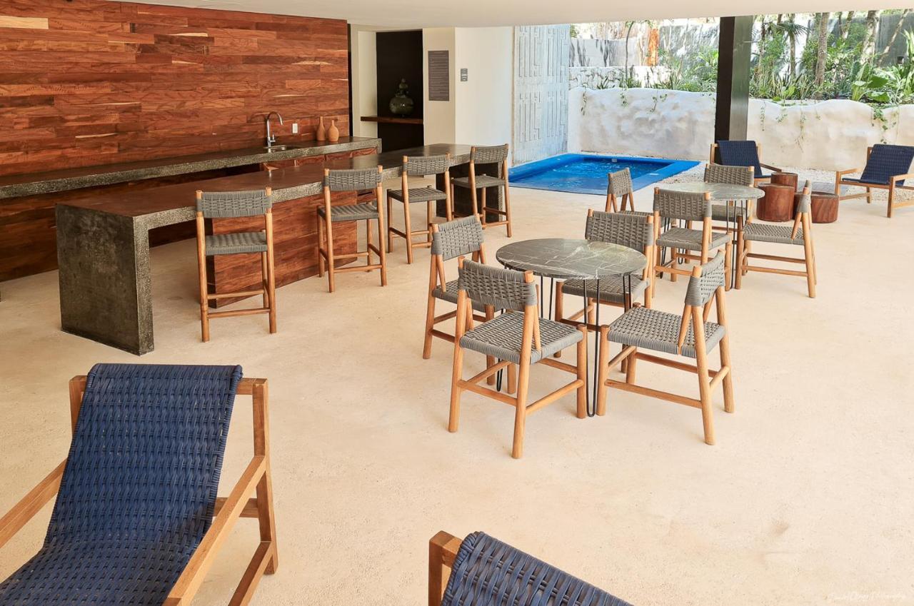 Iik By Groovy Stays- A Hip Condo-hotel With Wifi, Rooftop, Pool, Sleeps 6 Apartahotel Tulum