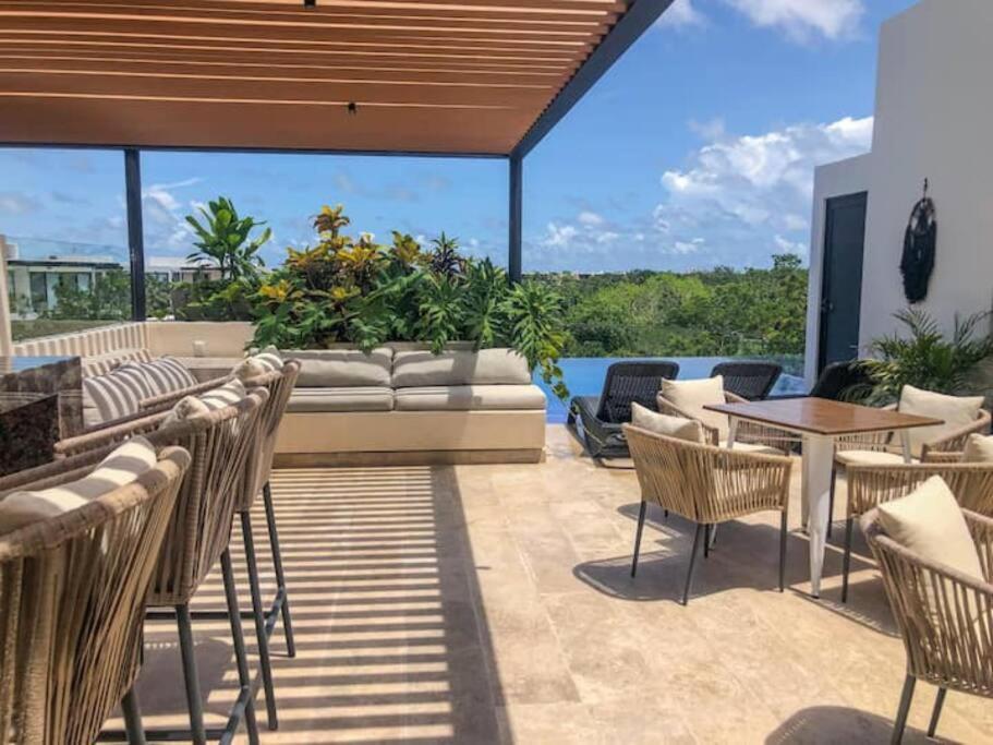 Next To The Common Roof Exclusive Building Kingsize Bed 2 Super Pools, Gym, Grill *