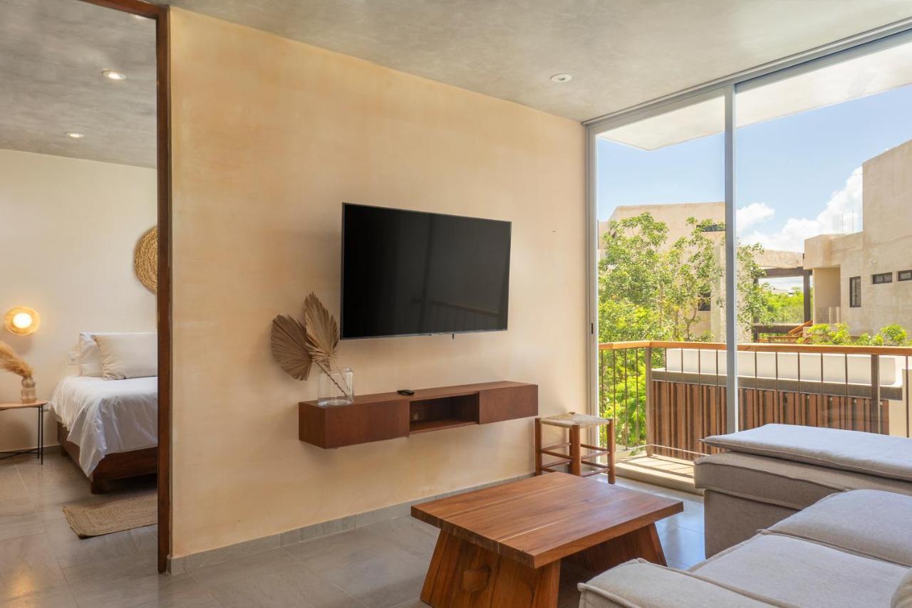 2 Bedbath Private Rooftop & Pool For 6