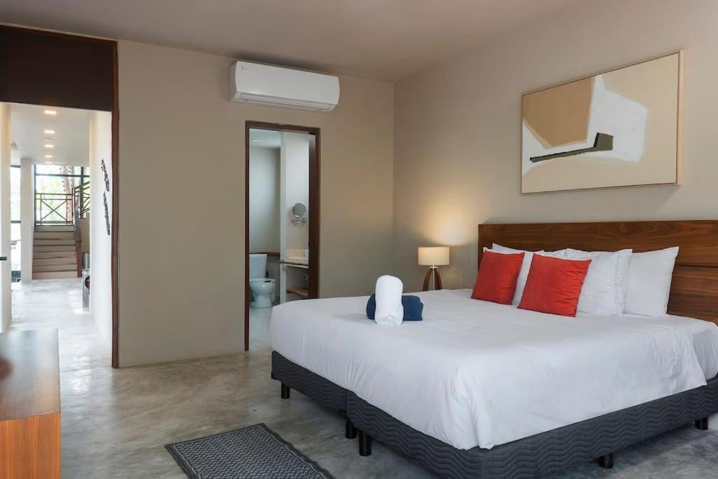 Premium 4br Villa, Private Pool, Jacuzzi, Gated Villa *