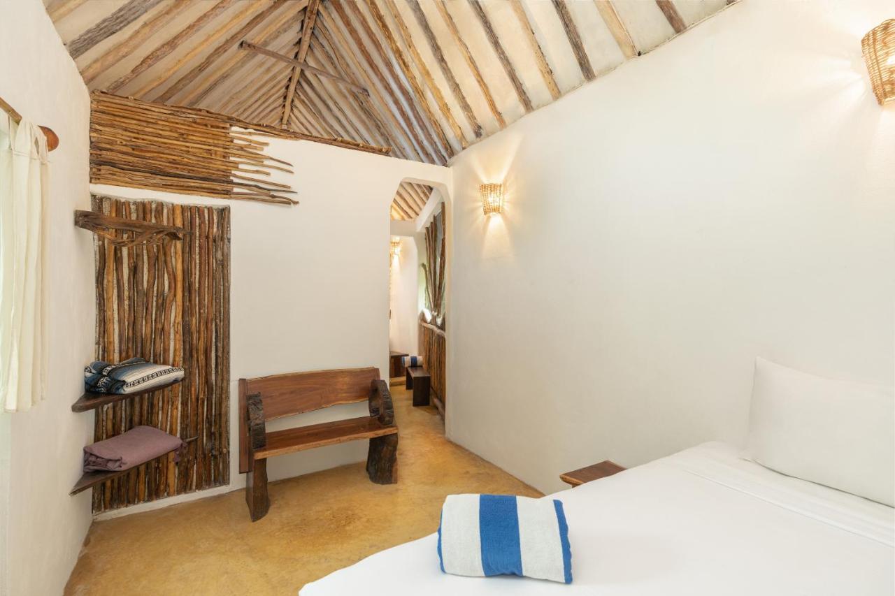 Yaxchen & Cenote Lodge *