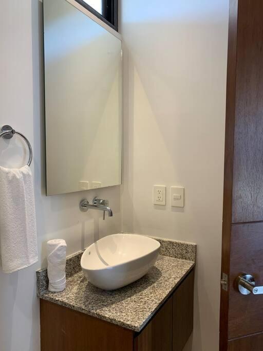 201 Amena Close To Sea Cozy 1br Apt 30mb Wifi & Gym *