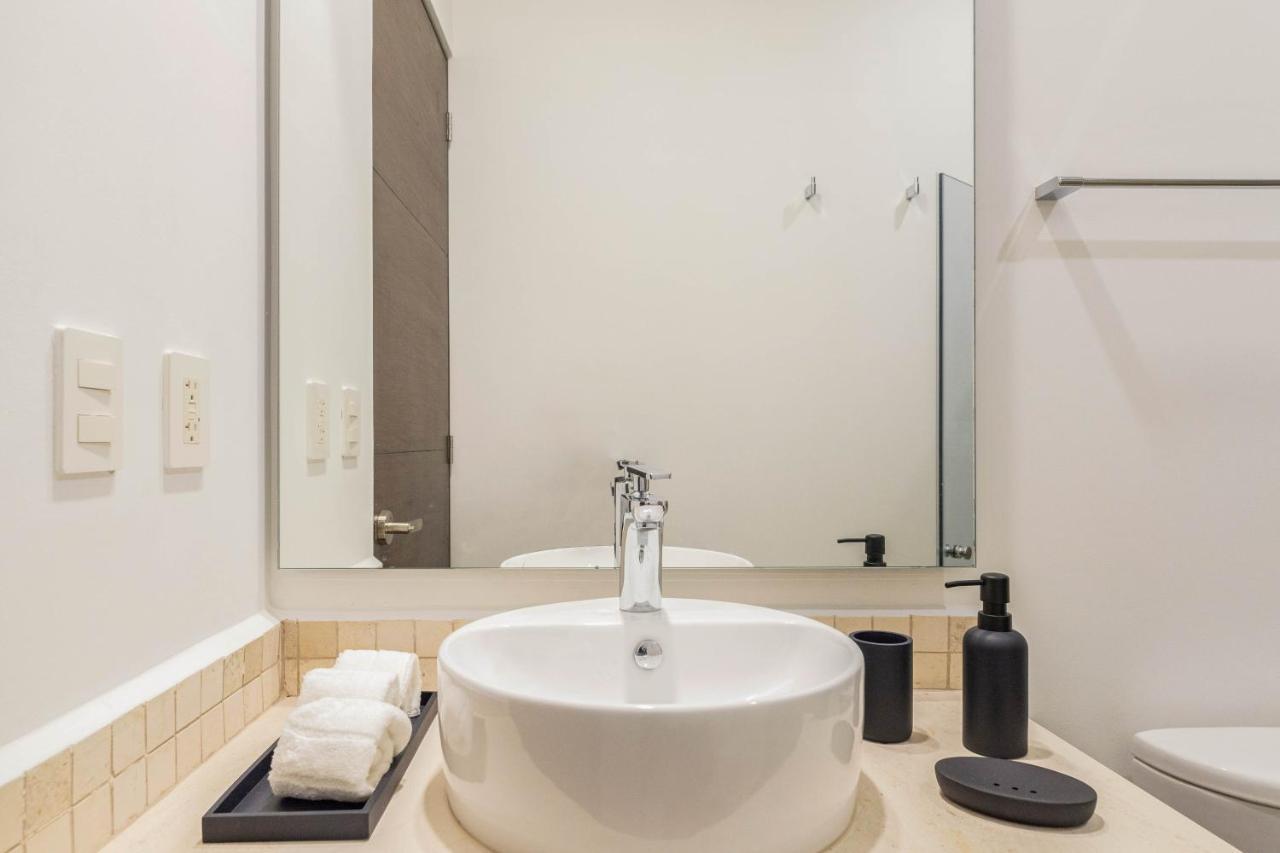 Quiet 2br In With Pool Spacious Patio Gym Apartamento