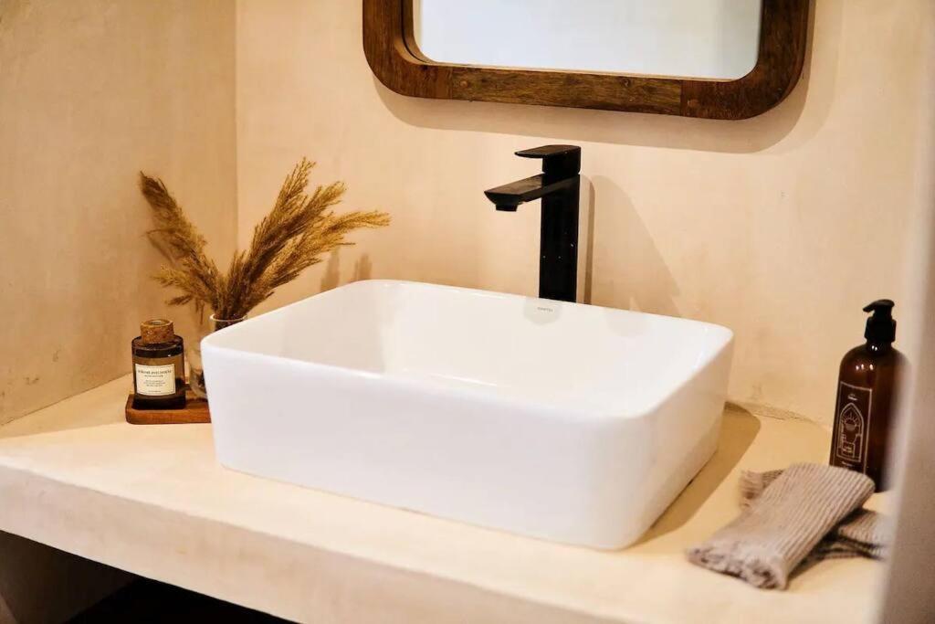 Kataleya By Zaazil - Spectacular In The Jungle, Up To 9 People , With Hot Tub And In Luum Zama
