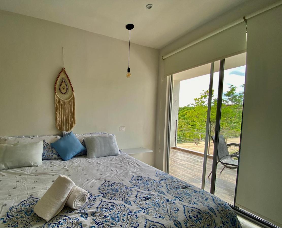 Rosa Azul * Tulum