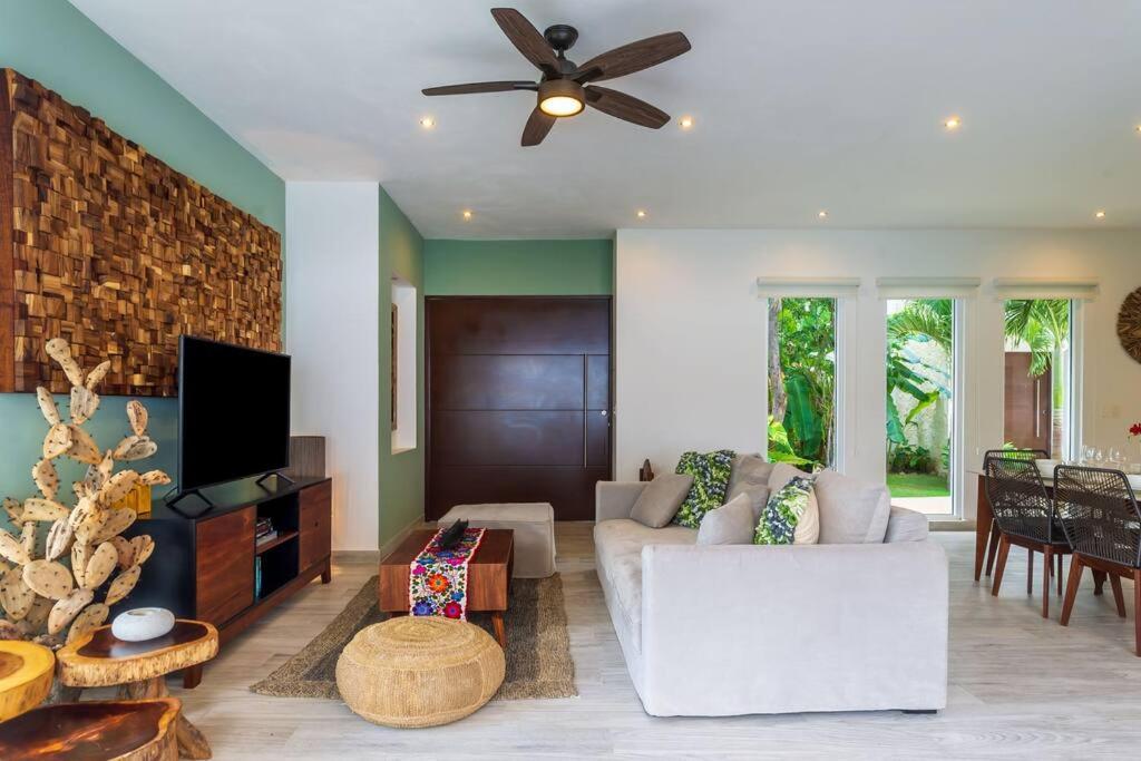 Luxury Private 3bed Villa, Garden, Pool,security Villa *