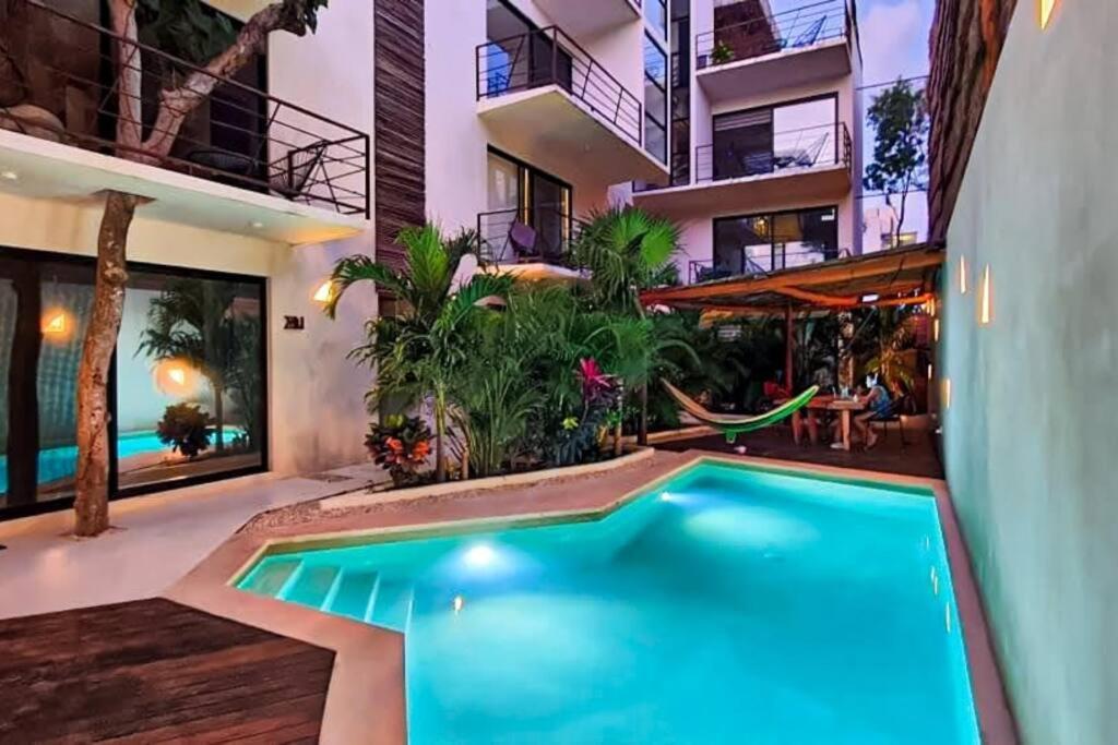 Saskab 2 King In The Jungle W/ Pool&yoga *