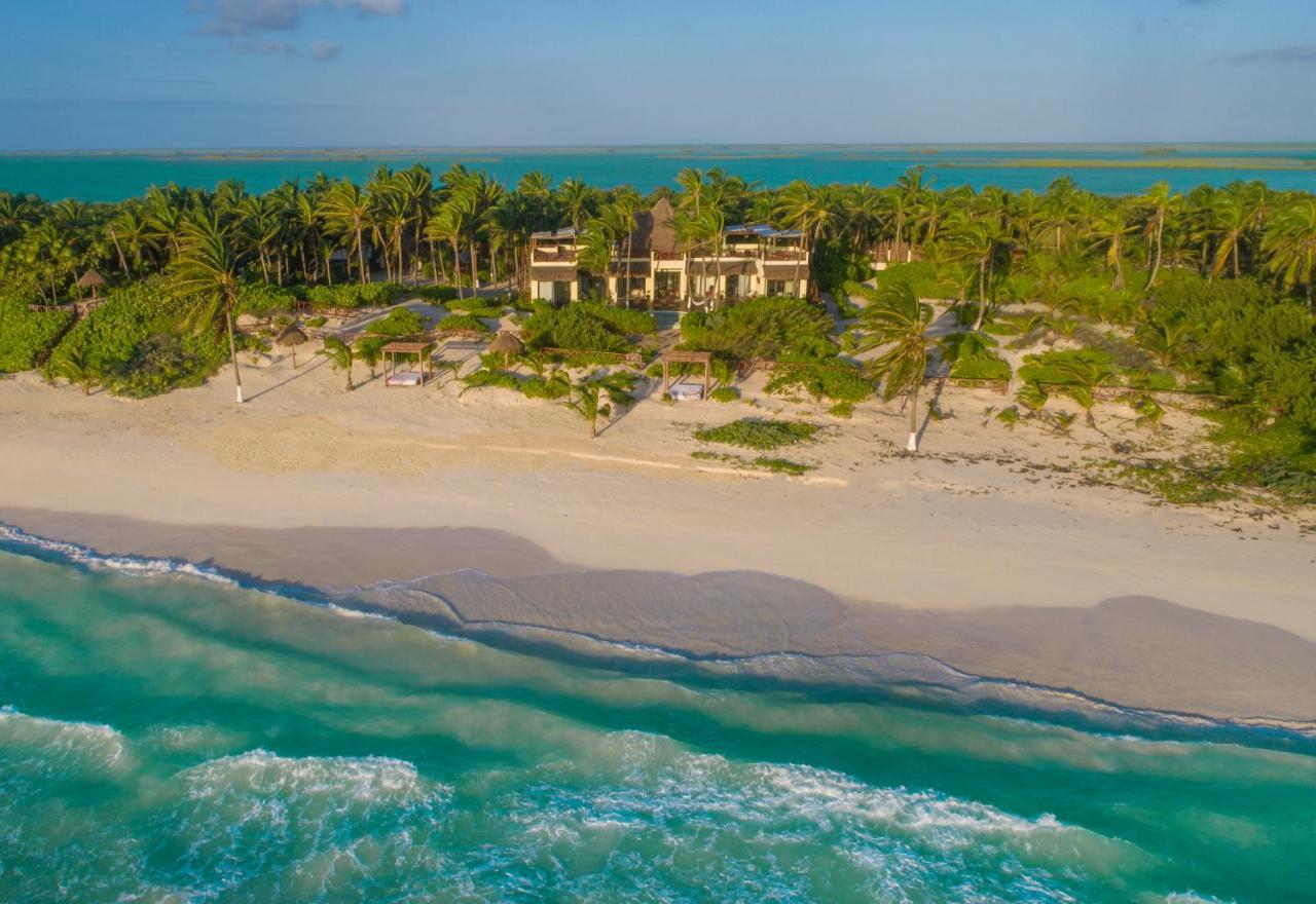 Villa Beachfront Playaaekun