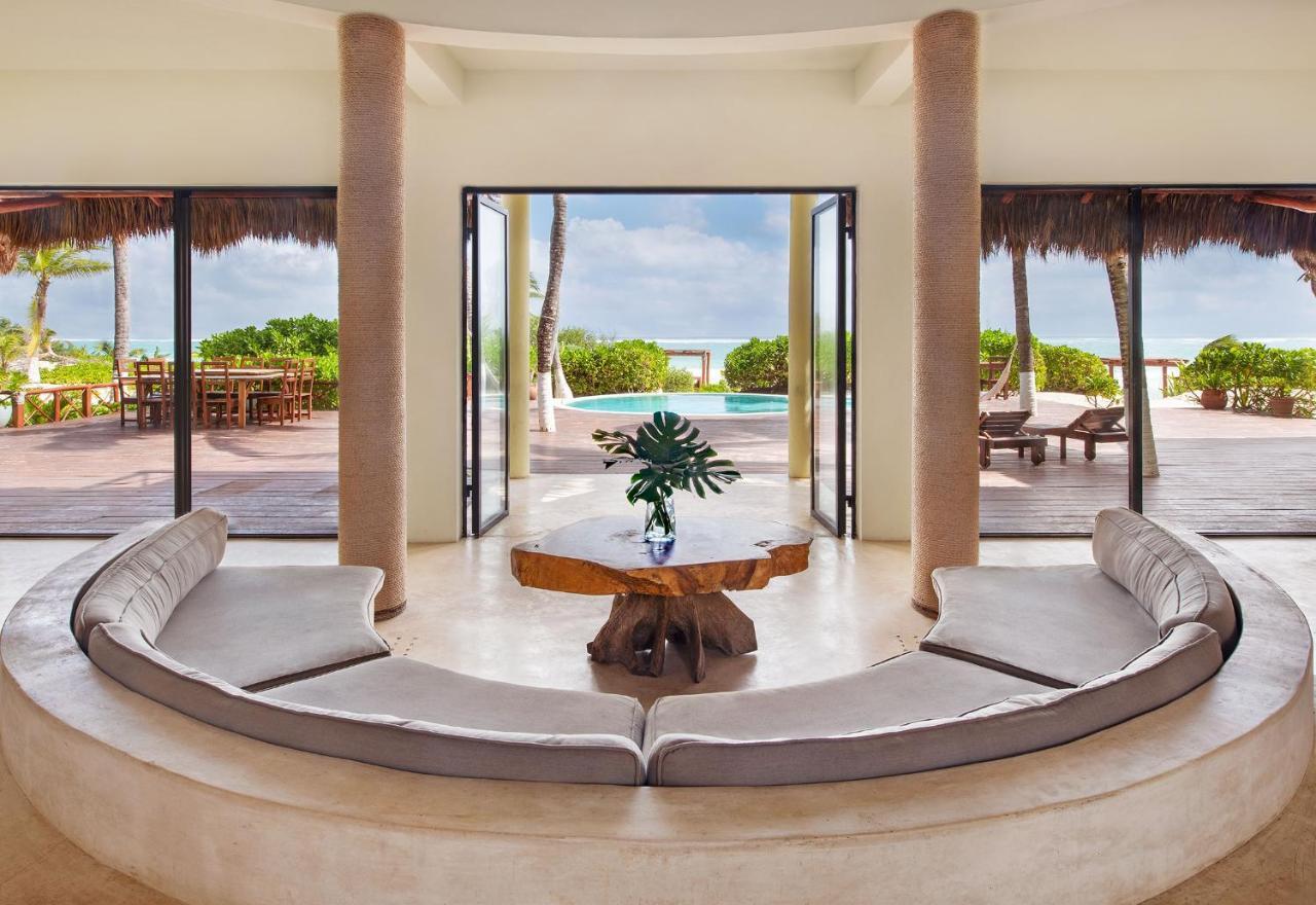 Beachfront Playaaekun Villa *