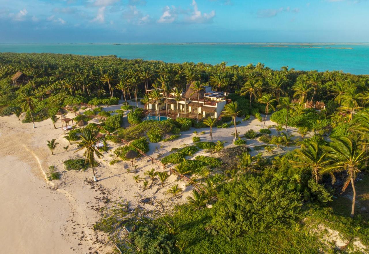 Beachfront Playaaekun Villa *