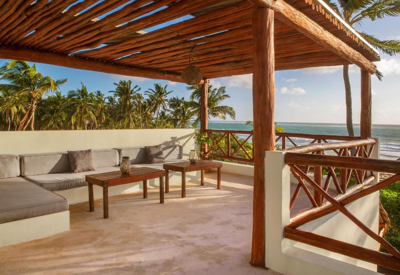 Beachfront Playaaekun Villa