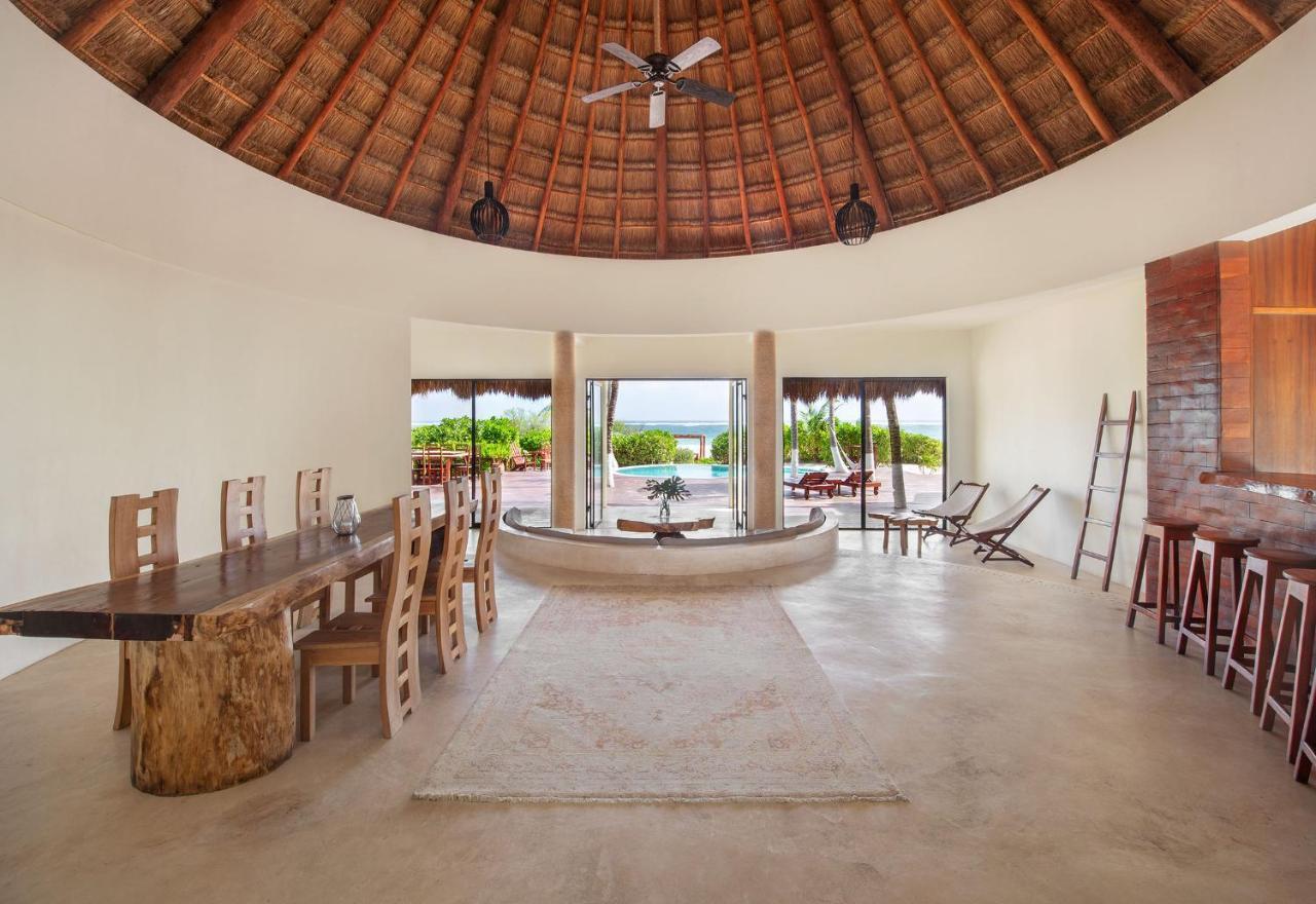 Beachfront Playaaekun Villa *