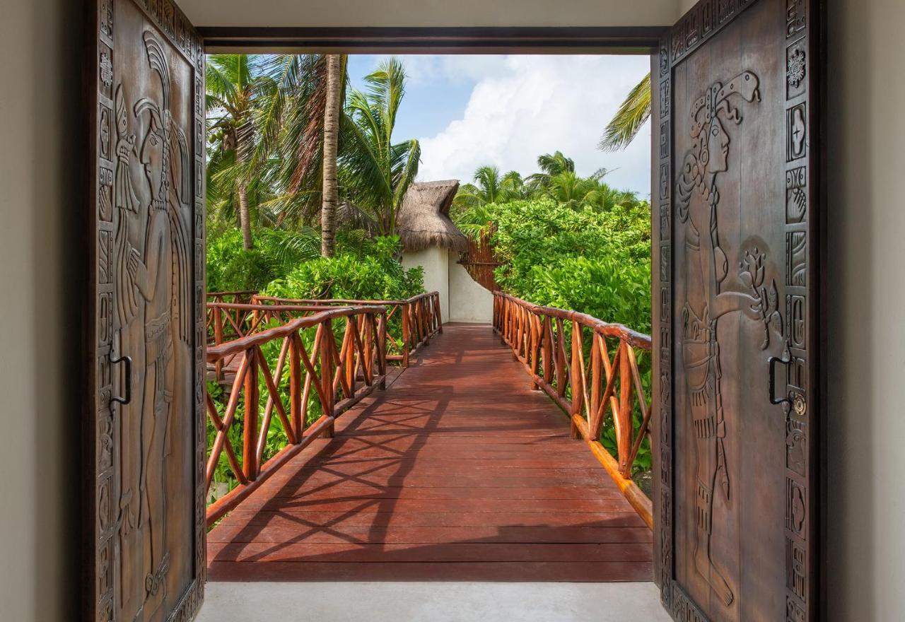 Beachfront Playaaekun Villa