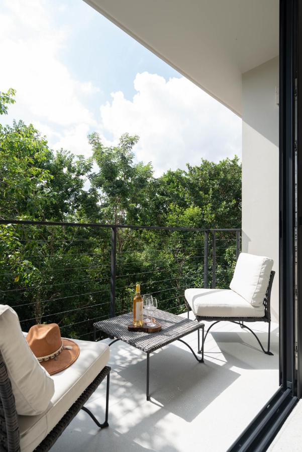 Stylish And Peaceful Jungle At 525 Tulum