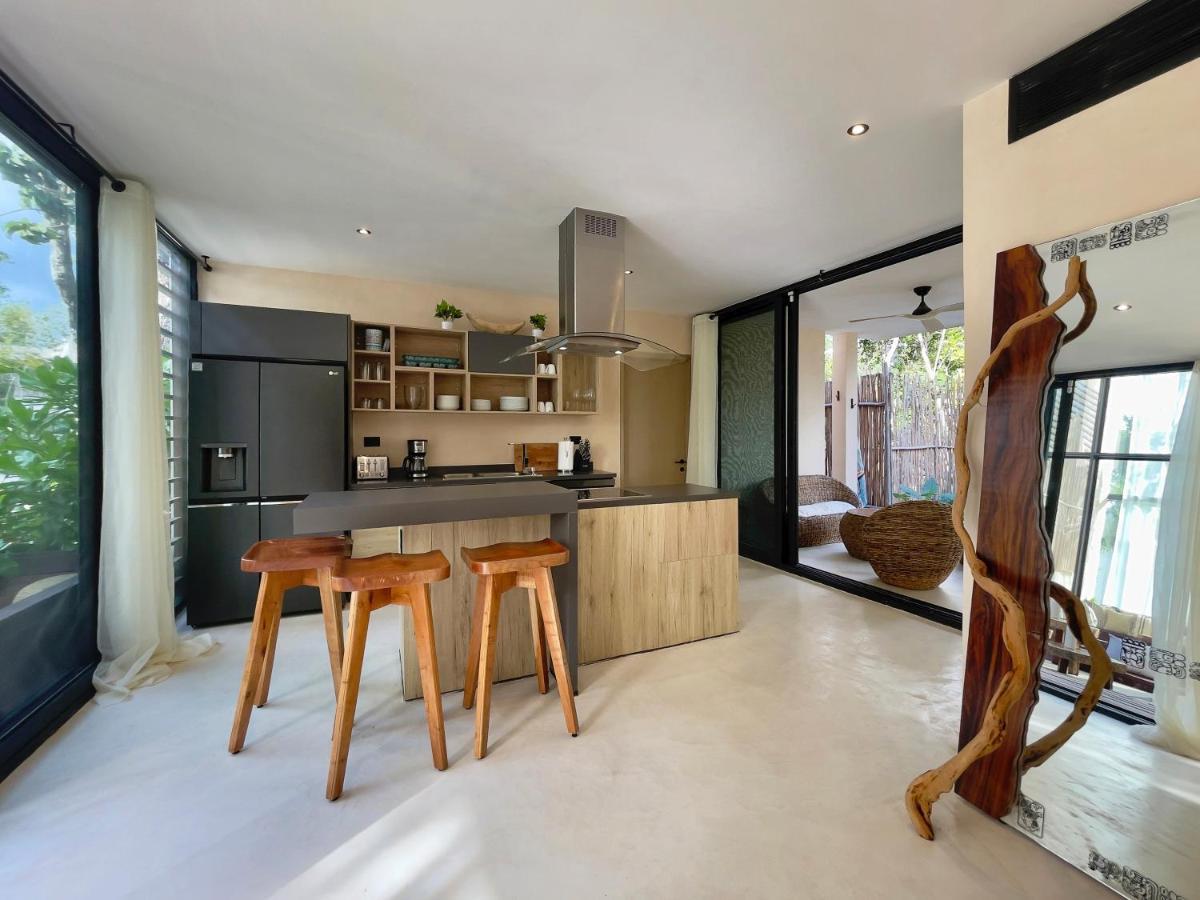 Jungle-chic Luxurious *