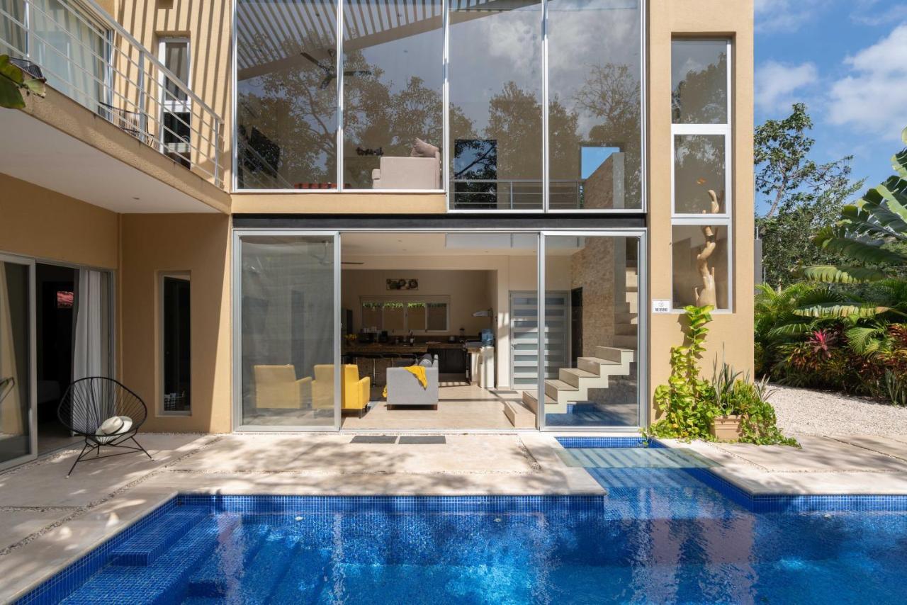 Сasa de vacaciones Private Modern Villa-pool Beds-ac-internet-parking-grill *