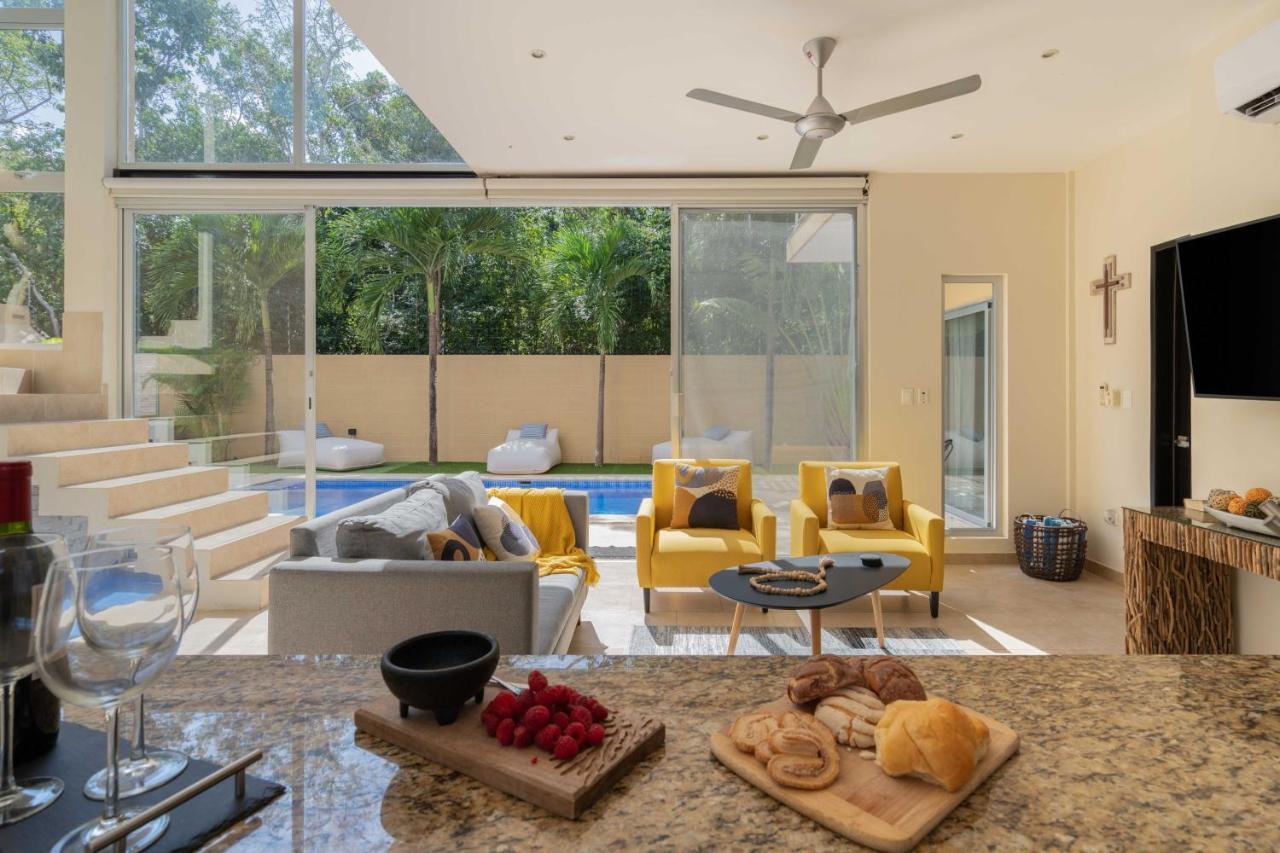 Сasa de vacaciones Private Modern Villa-pool Beds-ac-internet-parking-grill *