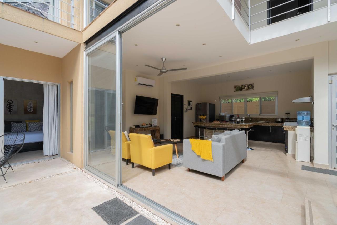 Private Modern Villa-pool Beds-ac-internet-parking-grill Сasa de vacaciones *