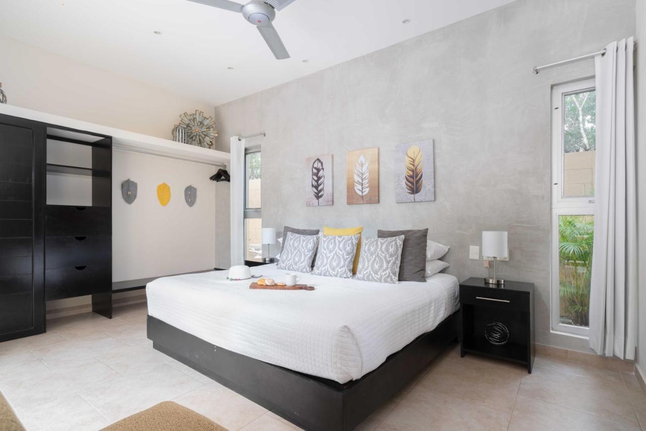 Private Modern Villa-pool Beds-ac-internet-parking-grill