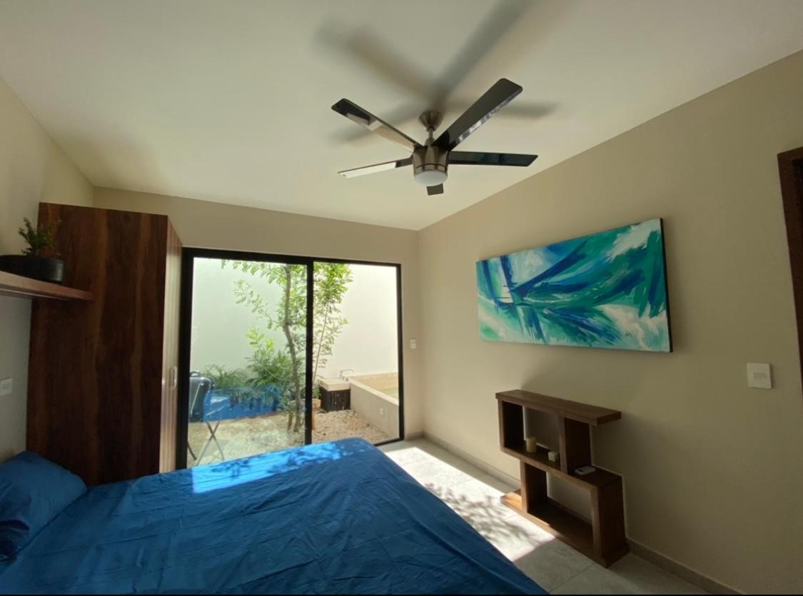 Jungle & Private Patio Apartment