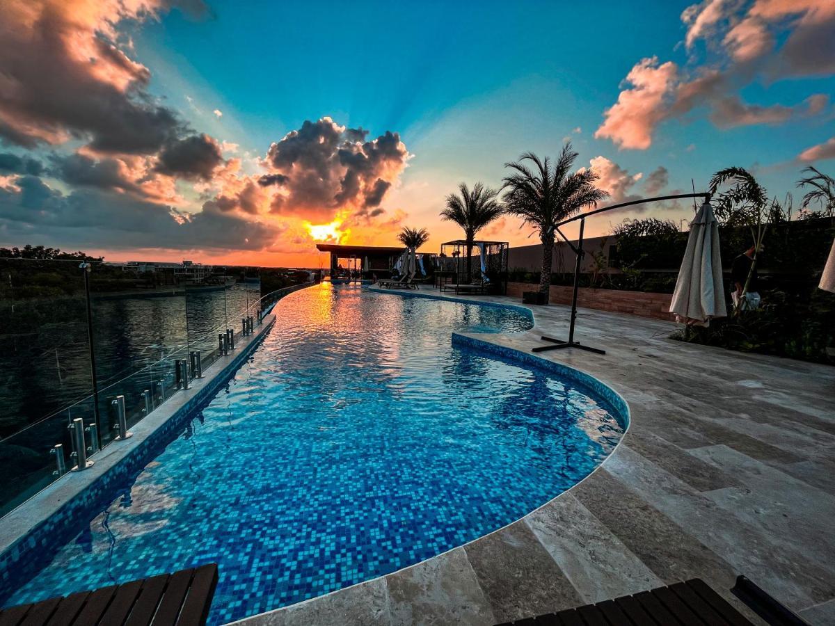 New Studio P-3, Pool, Roof Top, Great Location Tulum