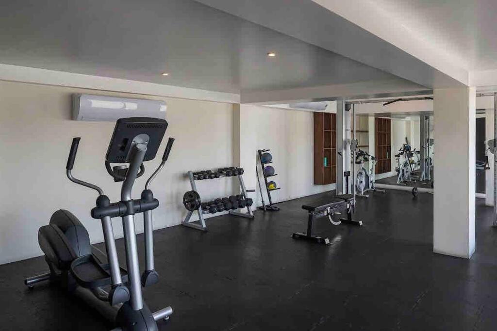 The Waves 307 Classy Ph With Private Pool Apartamento