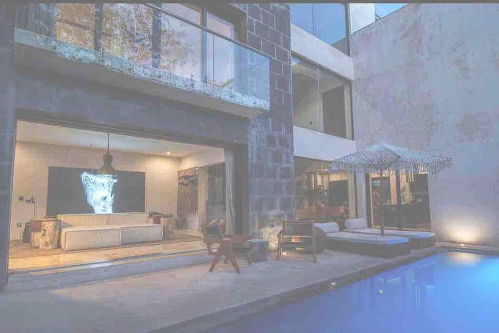 Aman Villa