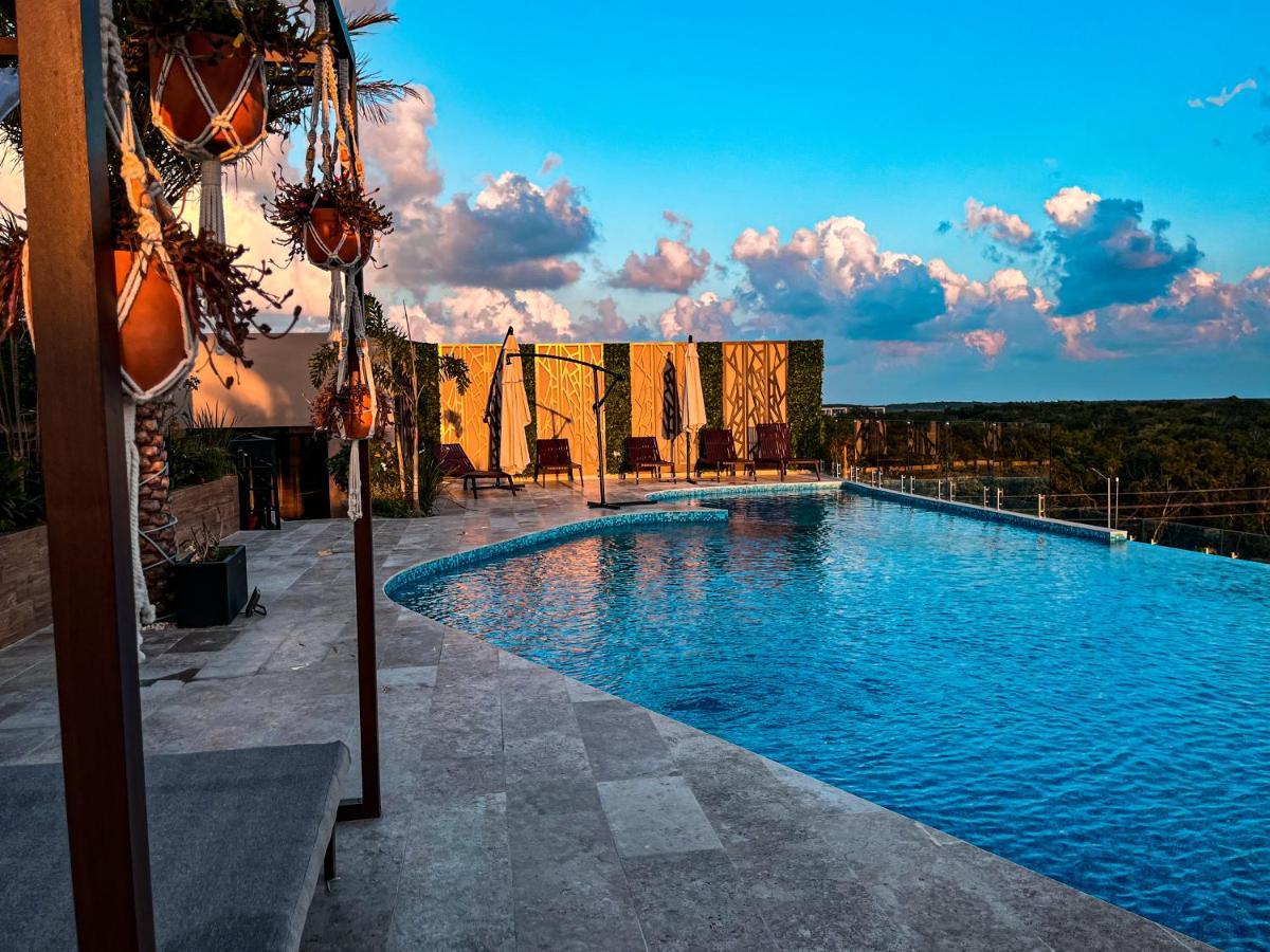 New Studio P-3, Pool, Roof Top, Great Location * Tulum