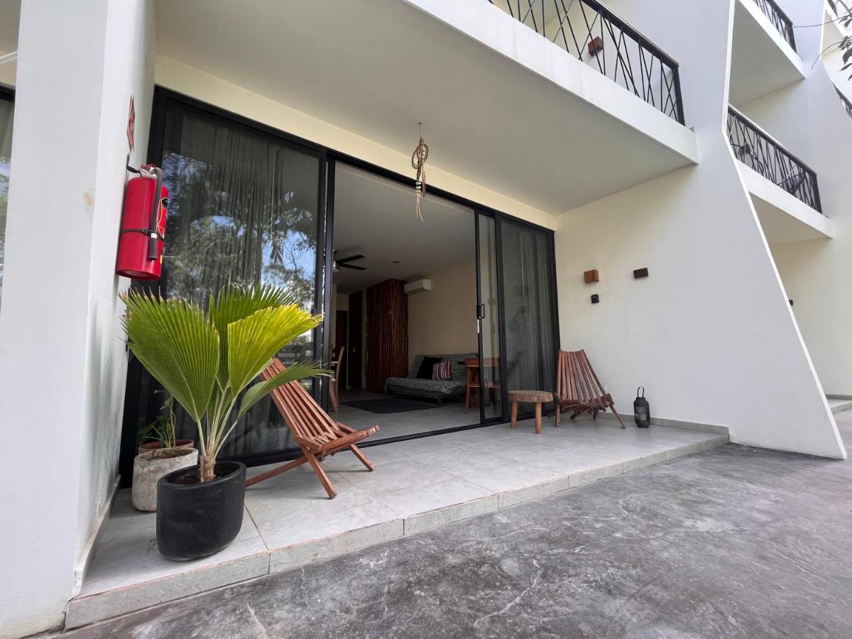 Jungle & Private Patio Apartment *