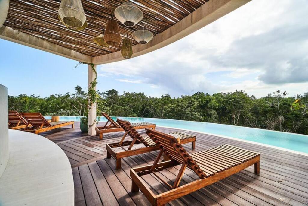 New In Tanik With Private Pool And Rooftop!