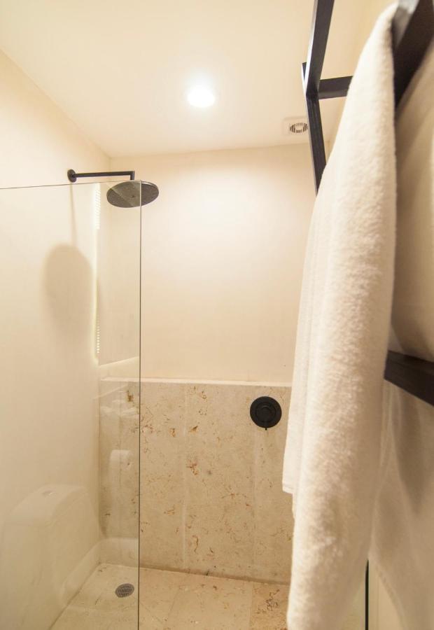 Spectacular Quiet Area Pool & Gym Pure 301 Apartamento