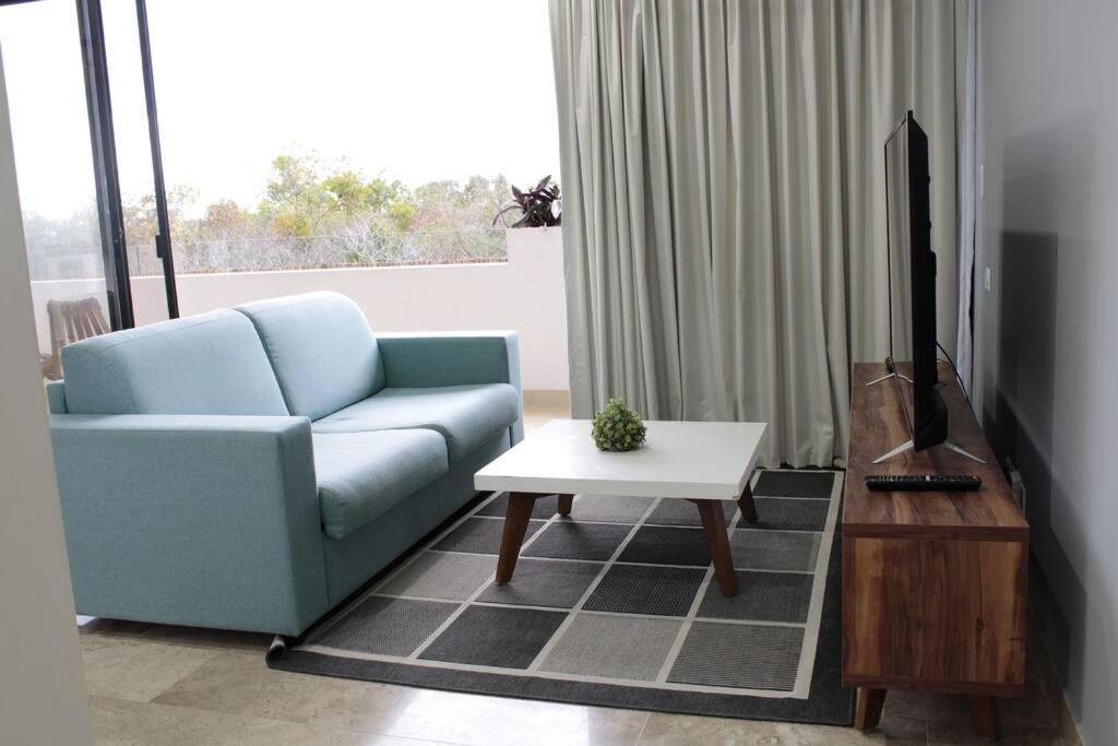 Spacious 3 Bed Penthouse With Rooftop And Gym *