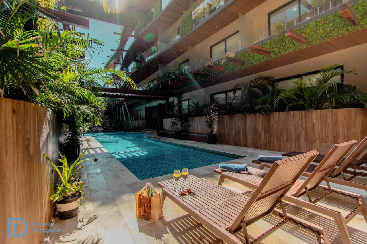 Menesse * Tulum