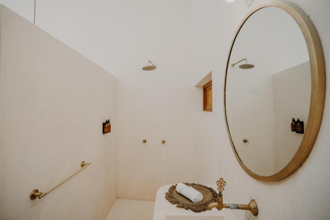 Hotel Ether