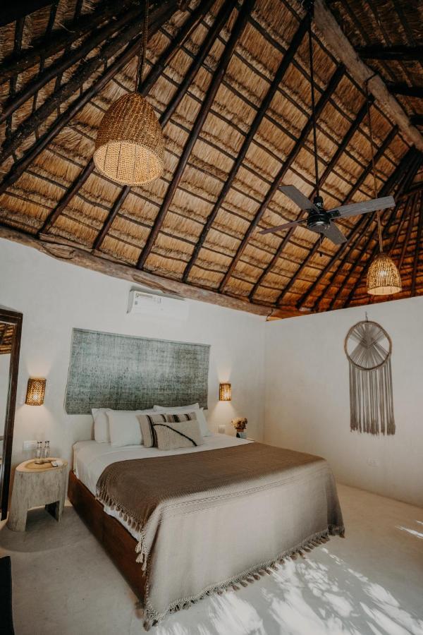Ether Hotel