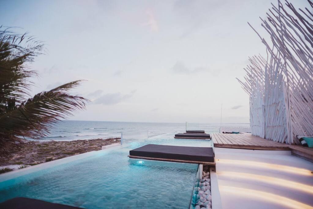 Beachfront I'ik Villa