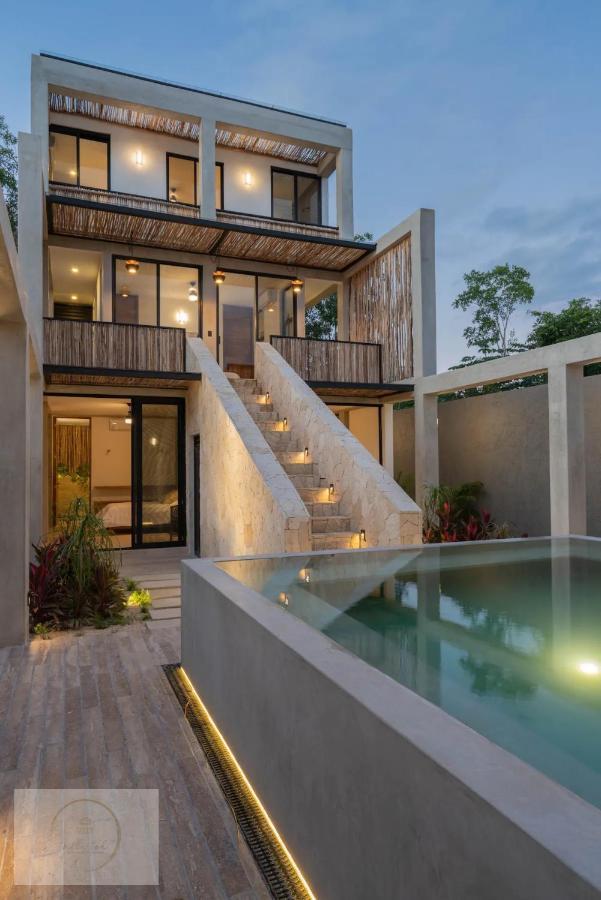 Toh * Tulum